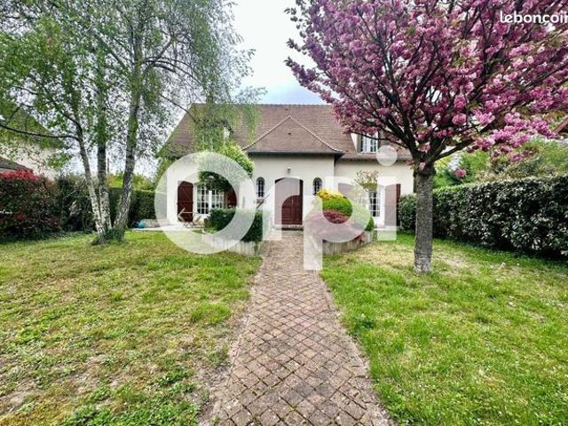 Maison 6 pièces 178 m²