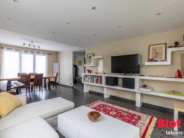 Maison 6 pièces 213 m²