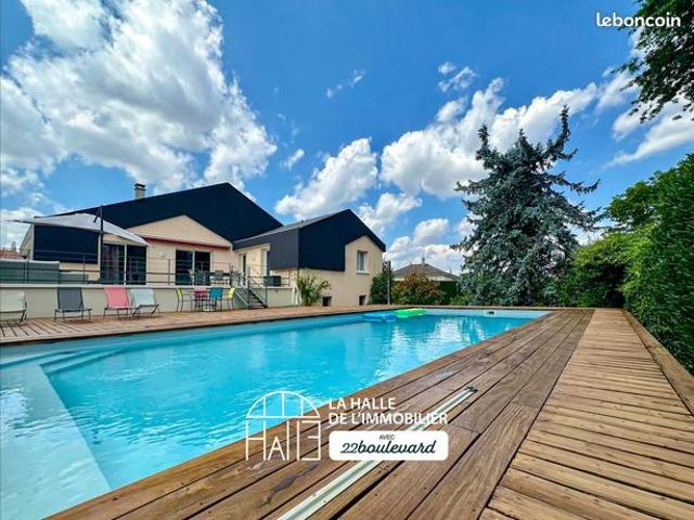 Maison 6 pièces 213 m²