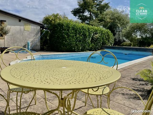 Maison 6 pièces 213 m²