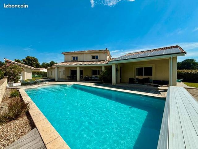 Maison 6 pièces 213 m²