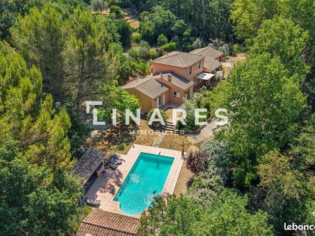 Maison 6 pièces 213 m²