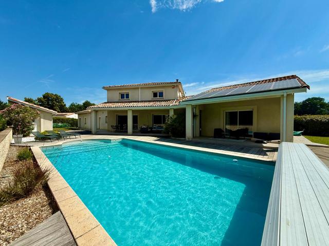 Maison 6 pièces 213 m²