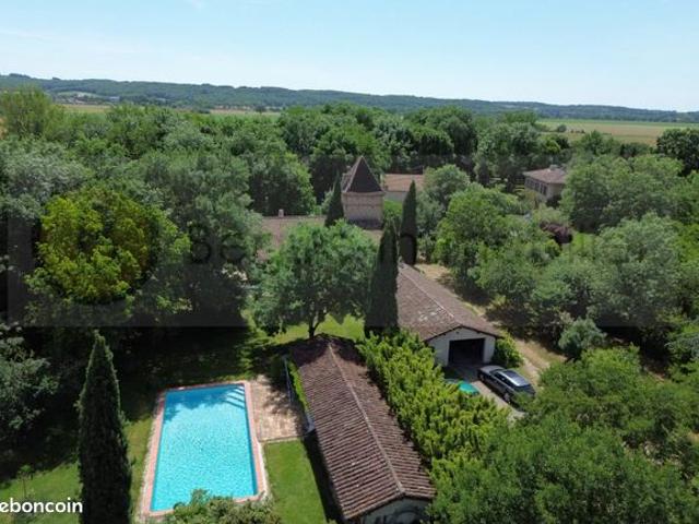 Maison 6 pièces 213 m²