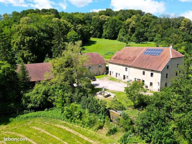 Maison 6 pièces 213 m²