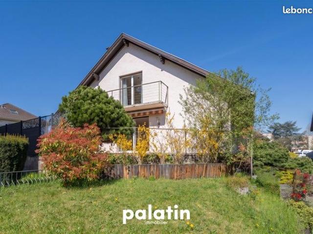 Maison 6 pièces 213 m²