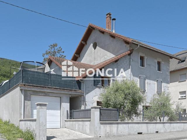 Maison 6 pièces 213 m²