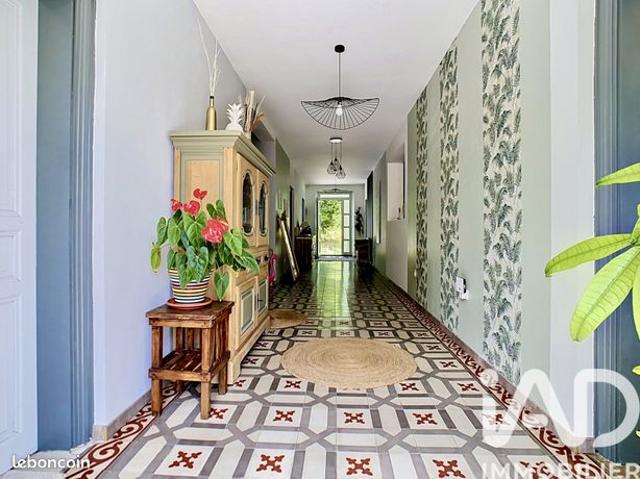 Maison 6 pièces 224 m²