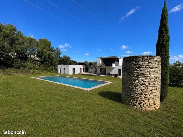 Maison 6 pièces 224 m²
