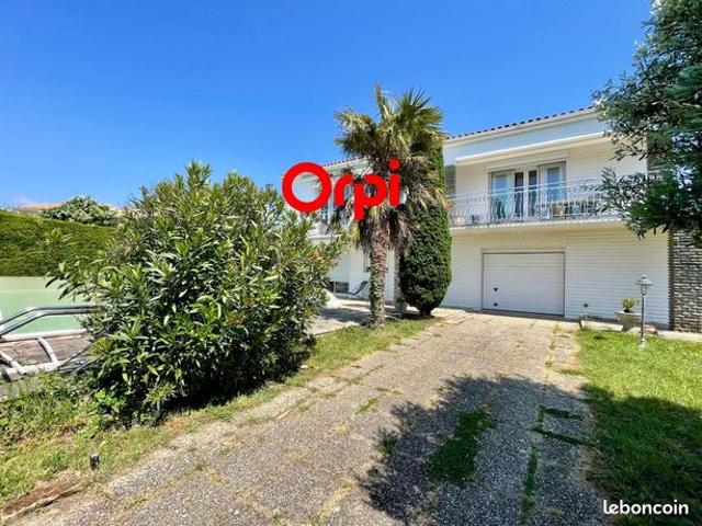 Maison 6 pièces 224 m²