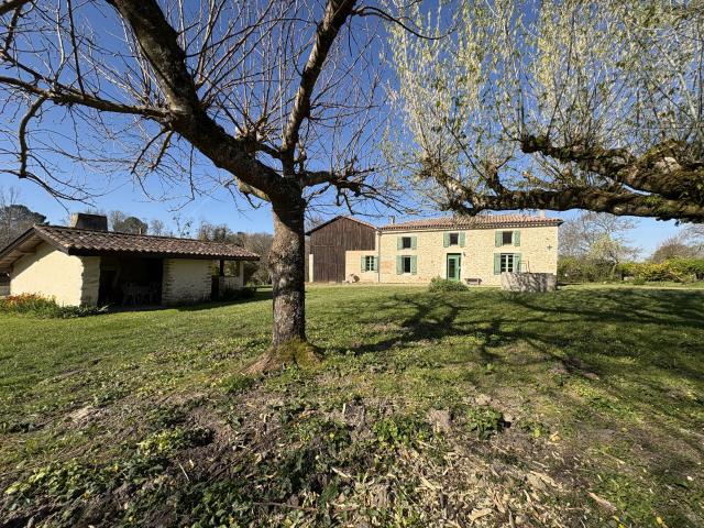 Maison 6 pièces 224 m²