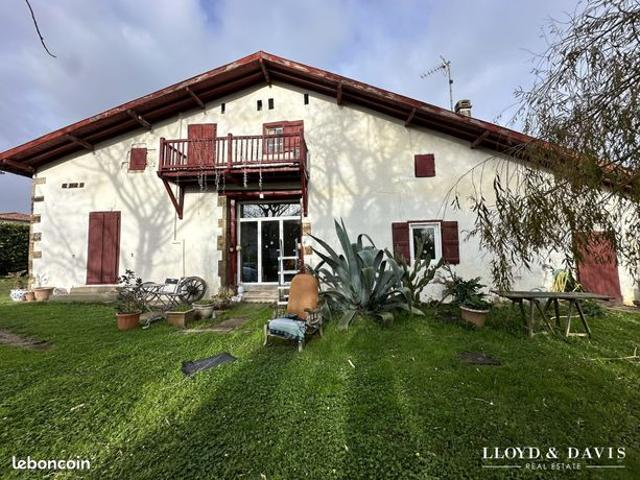 Maison 6 pièces 224 m²