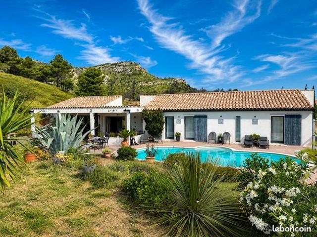 Maison 6 pièces 224 m²