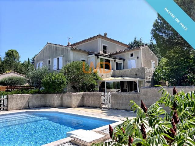 Maison 6 pièces 225 m²