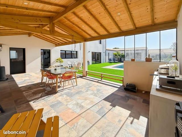 Maison 6 pièces 225 m²