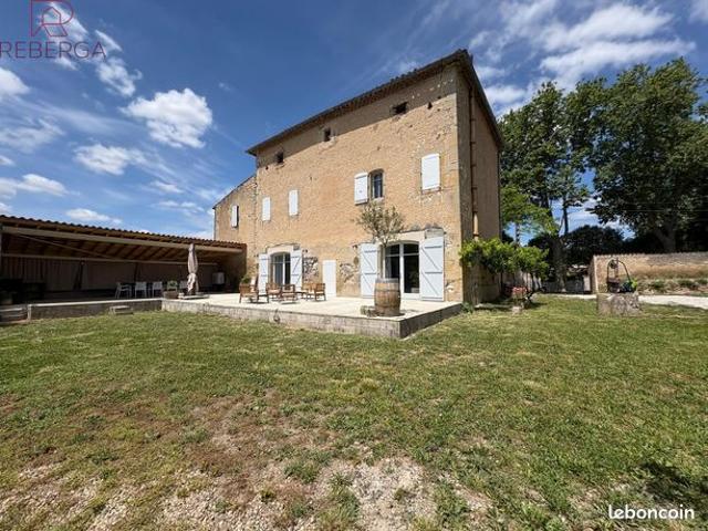 Maison 6 pièces 225 m²