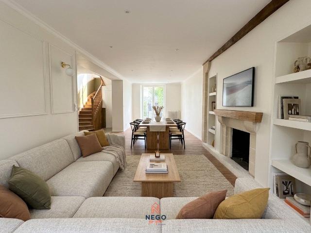 Maison 6 pièces 225 m²