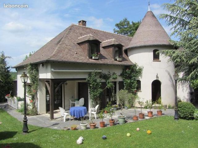 Maison 6 pièces 225 m²