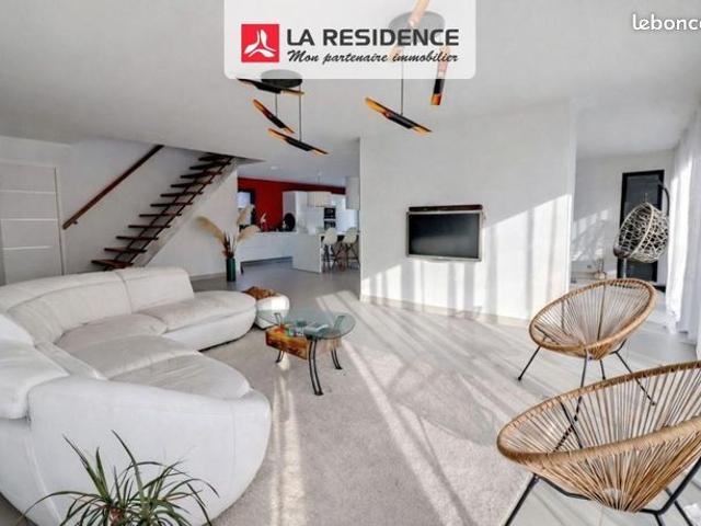 Maison 6 pièces 229 m²
