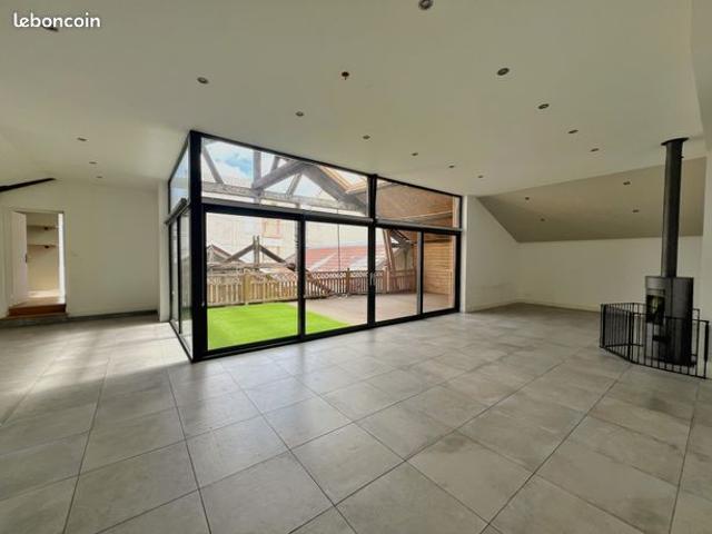 Maison 6 pièces 225 m²