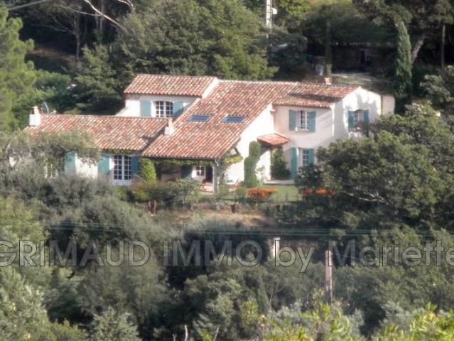 Maison 6 pièces 225 m²