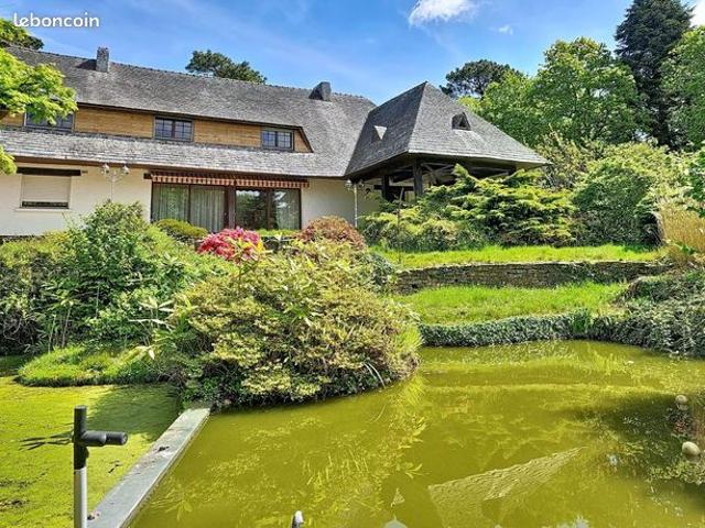 Maison 6 pièces 225 m²