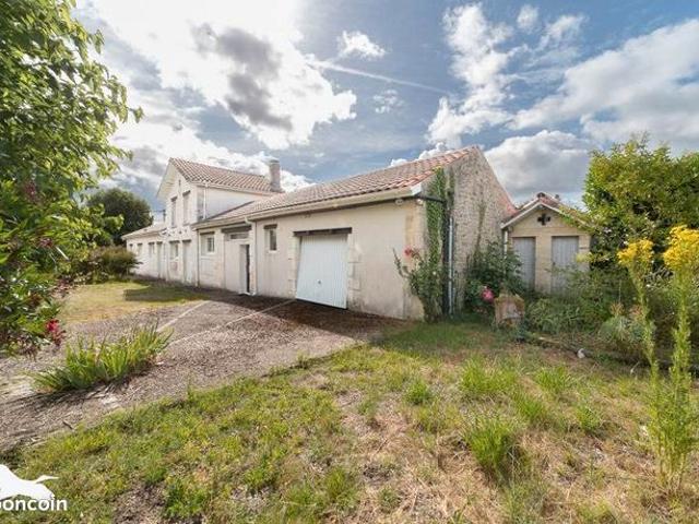 Maison 6 pièces 225 m²