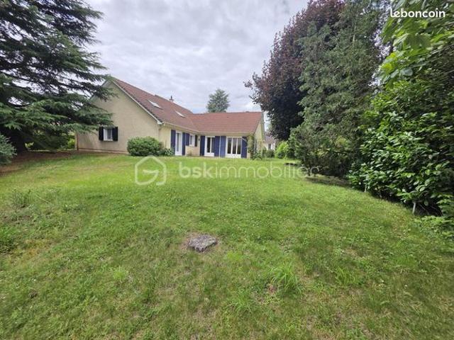 Maison 6 pièces 225 m²