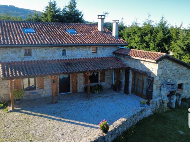 Maison 6 pièces 225 m²