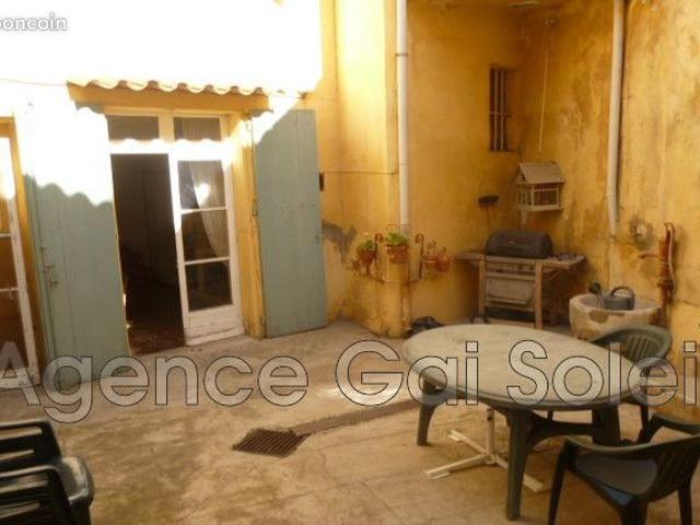 Maison 6 pièces 225 m²