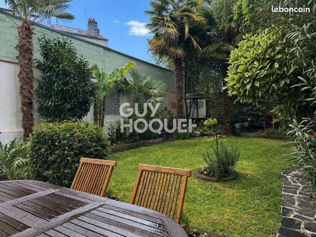 Maison 6 pièces 225 m²