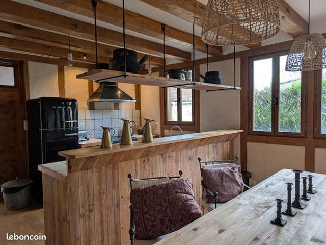 Maison 6 pièces 225 m²
