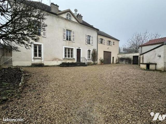 Maison 6 pièces 225 m²