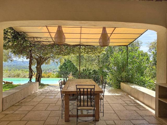 Maison 6 pièces 225 m²