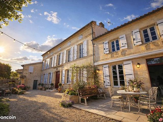 Maison 6 pièces 225 m²
