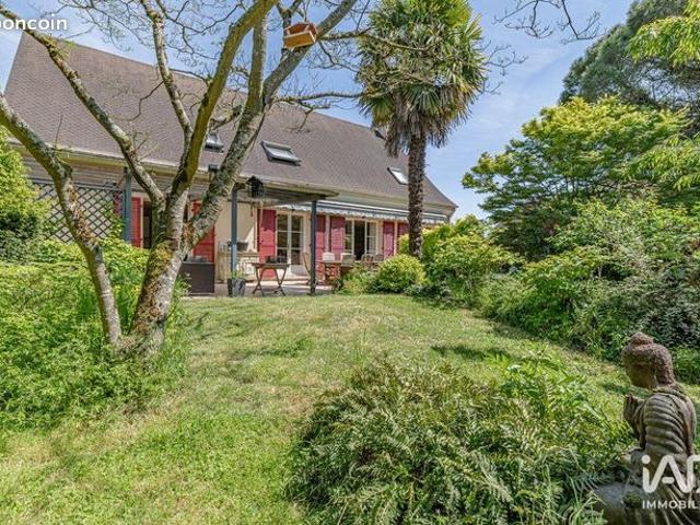 Maison 6 pièces 225 m²