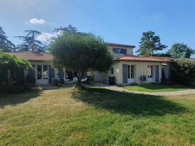 Maison 6 pièces 225 m²