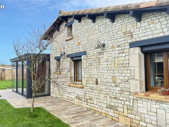 Maison 6 pièces 225 m²