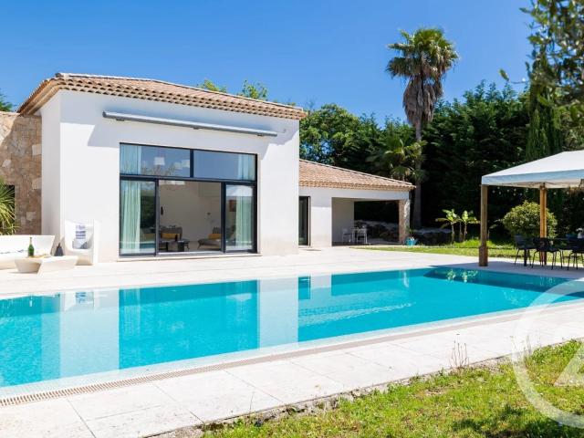 Maison 6 pièces 226 m²
