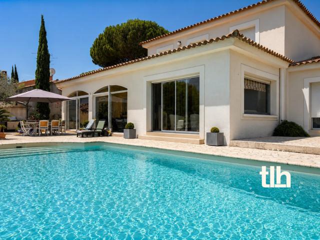 Maison 6 pièces 226 m²