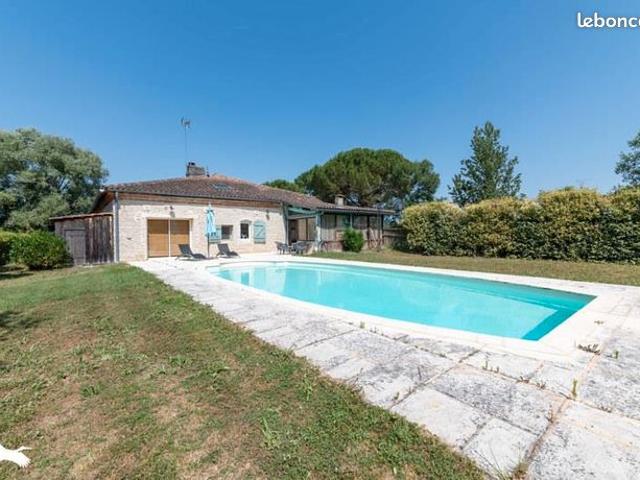 Maison 6 pièces 226 m²