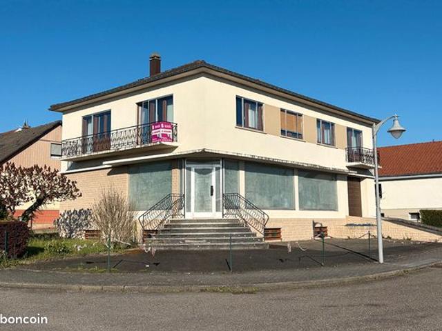 Maison 6 pièces 226 m²