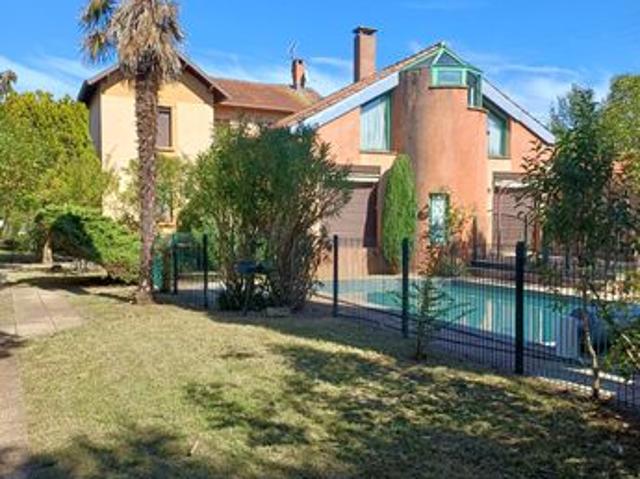 Maison 6 pièces 226 m²