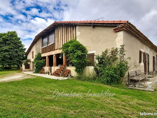 Maison 6 pièces 227 m²