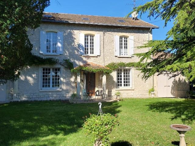 Maison 6 pièces 227 m²