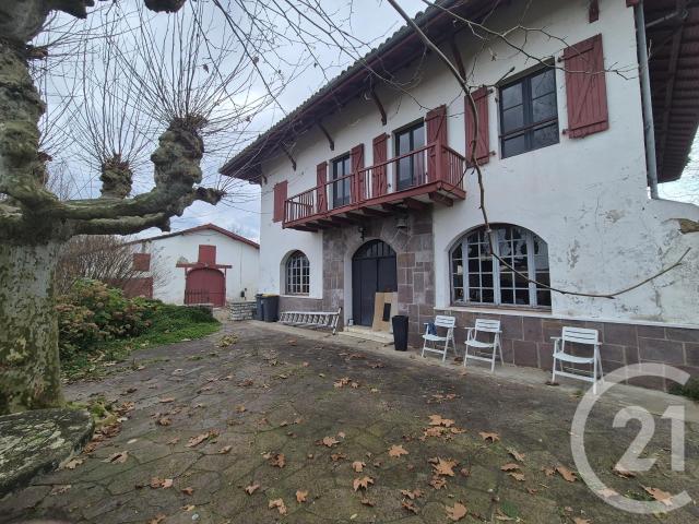 Maison 6 pièces 227 m²