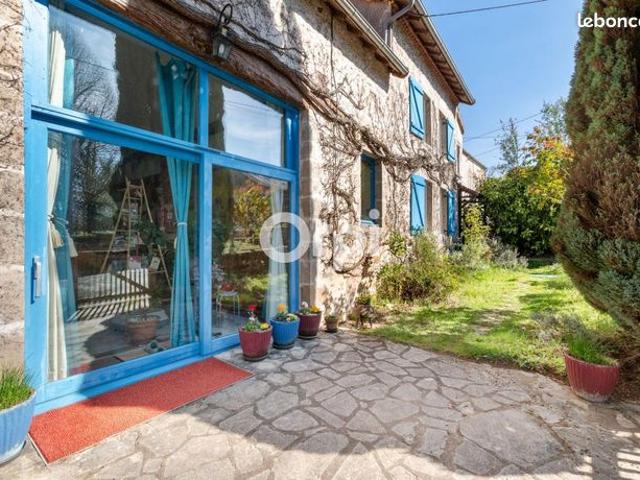 Maison 6 pièces 227 m²