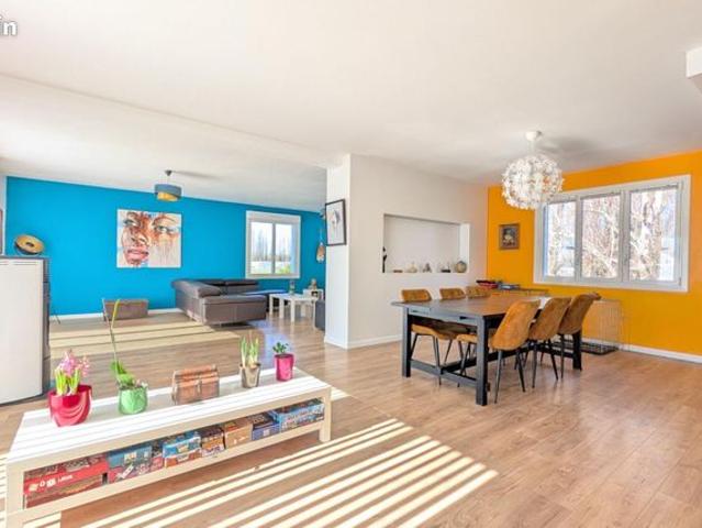 Maison 6 pièces 227 m²