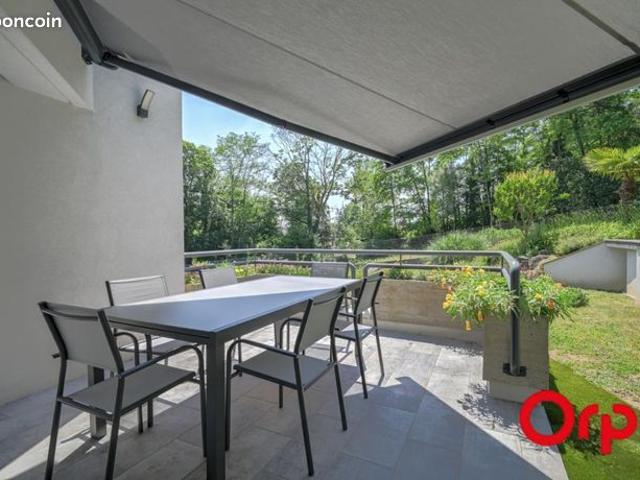 Maison 6 pièces 227 m²