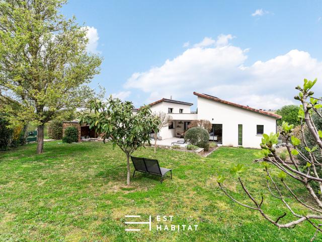 Maison 6 pièces 228 m²
